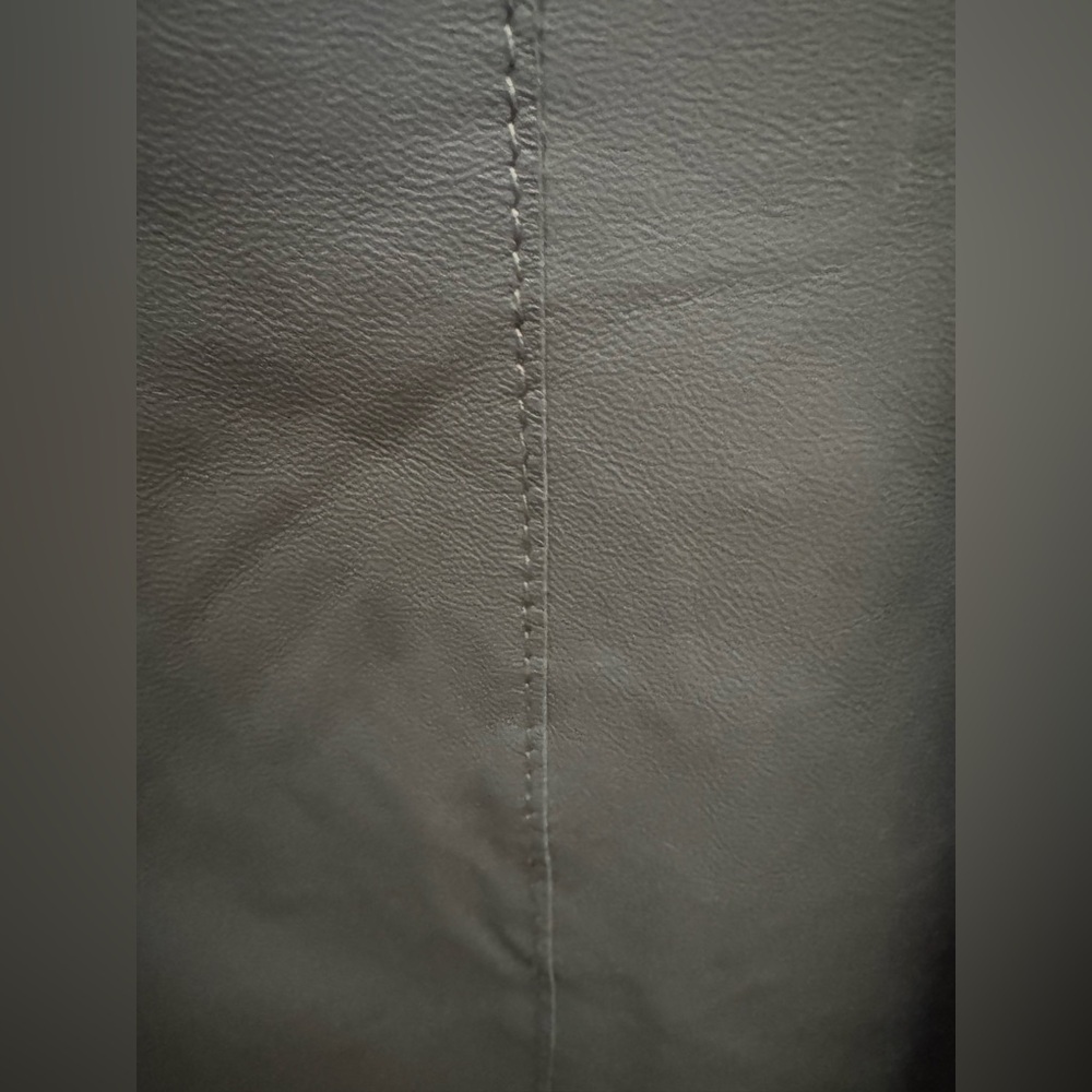 Lamarqué brand leather silver jacket size small (size 4-6). Perfect conditions. - Picture 5 of 6